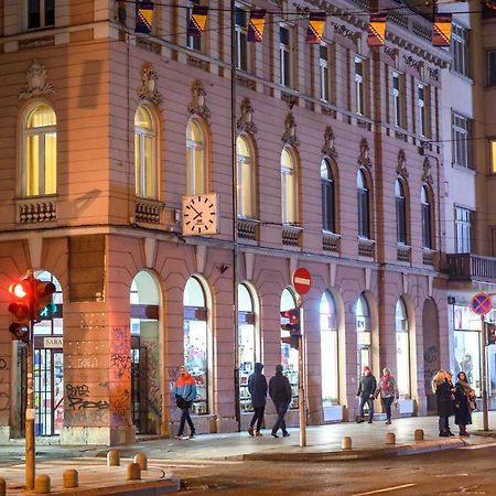 Megapolis Main Street Suites Сараево Екстериор снимка